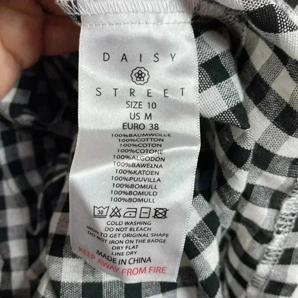 Daisy Street Black & White Gingham Checked Wrap Dress.  Size 10. - Picture 5 of 10